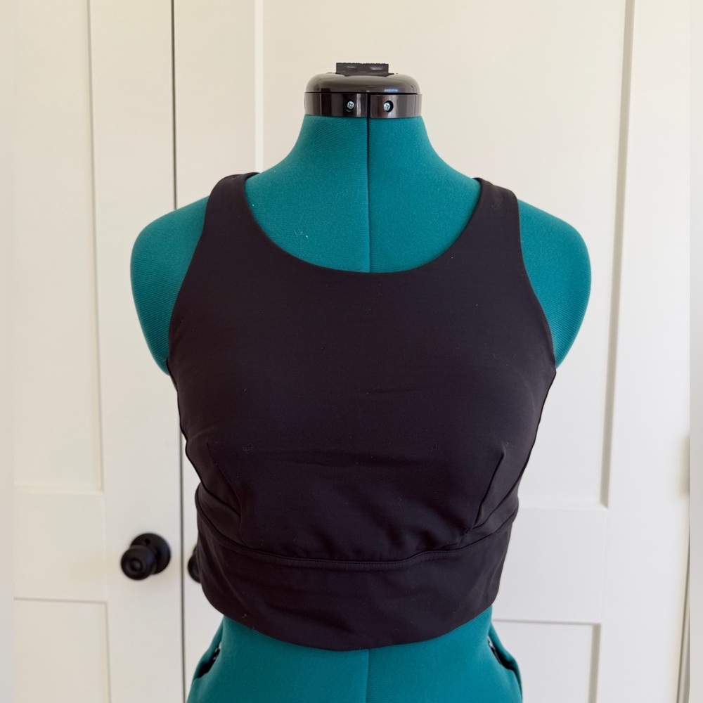Llululemon Black Racerback Sports Bra – Size 14